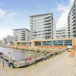 King Deluxe Large Balcony& Free Parking! * Leeds (West Yorkshire)