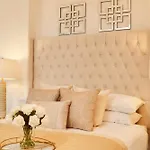 King Deluxe Large Balcony& Free Parking! Apartamento *