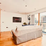 Apartamento King Deluxe Large Balcony& Free Parking!