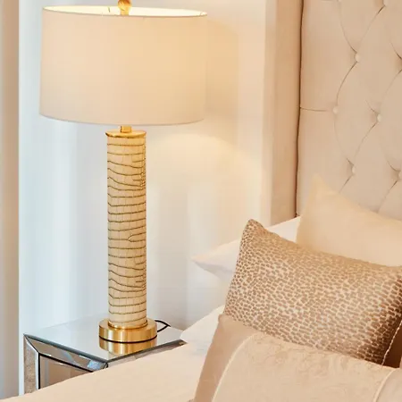 King Deluxe Large Balcony& Free Parking! Leeds (West Yorkshire)