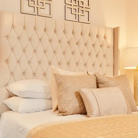 King Deluxe Large Balcony& Free Parking! *