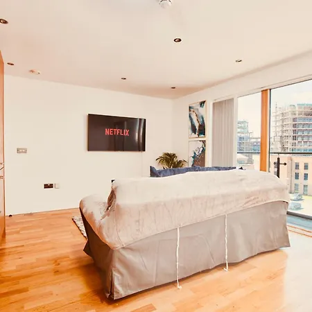 Apartamento King Deluxe Large Balcony& Free Parking!