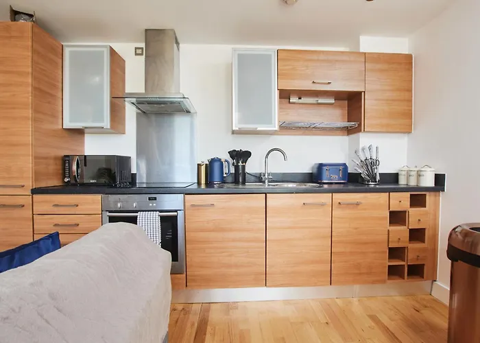 King Deluxe Large Balcony& Free Parking! *