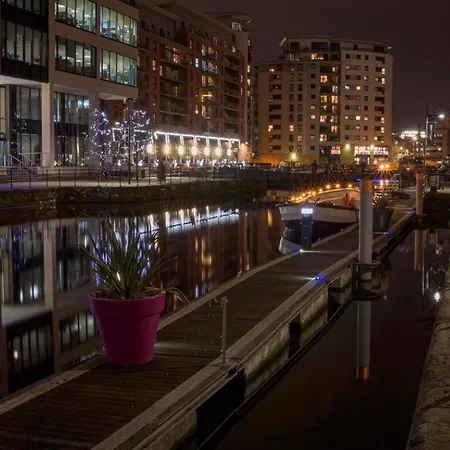 King Deluxe Large Balcony& Free Parking! Apartament *